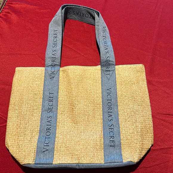 NWT Victoria’s Secret Straw Tote - Picture 4 of 8